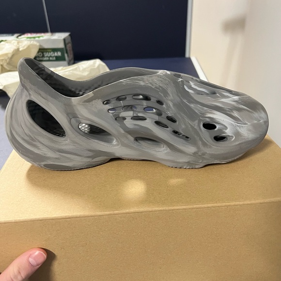 Adidas Foam RNR Box - Picture 6 of 9